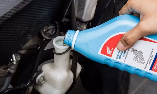Khi nào nên thay nước làm mát xe tay ga?