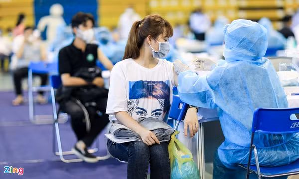 Ca nhiễm nCoV ở TP.HCM từng đến tiêm vaccine tại trường tiểu học