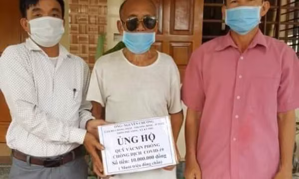 Xúc động cụ ông 97 tuổi dành tiền tiết kiệm để ủng hộ chống dịch COVID-19