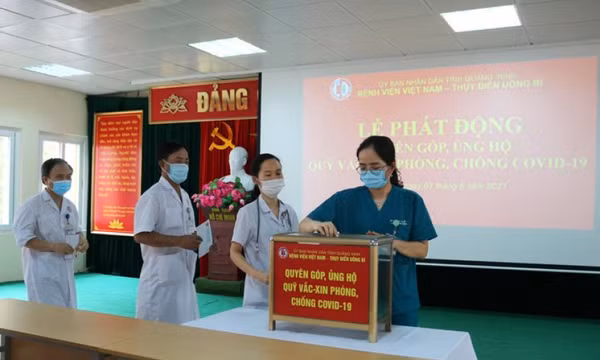 Bệnh viện Việt Nam – Thụy Điển Uông Bí: Trên 160 triệu đồng ủng hộ Quỹ vắc xin phòng chống COVID-19