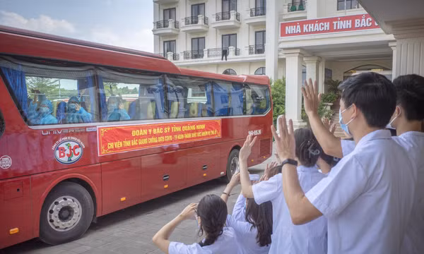 Đoàn y bác sĩ, nhân viên y tế tình nguyện Quảng Ninh hoàn thành nhiệm vụ tại tỉnh Bắc Giang