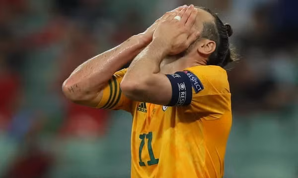 Xứ Wales thắng dù Bale đá hỏng phạt đền