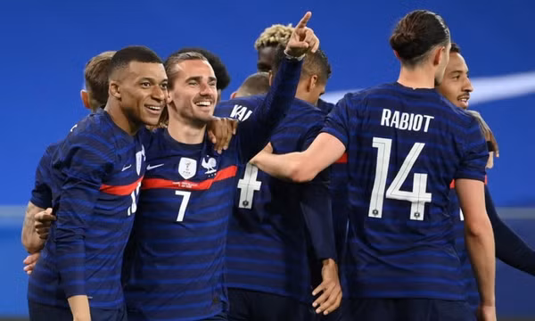Mbappe tỏa sáng giúp tuyển Pháp nhấn chìm xứ Wales