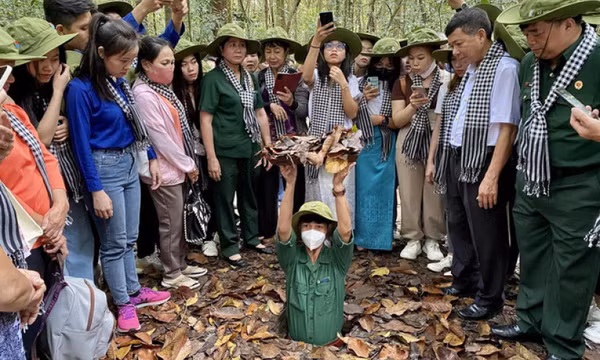 Địa đạo Củ Chi - một trong 7 điểm đến kỳ lạ nhất tại khu vực Đông Nam Á