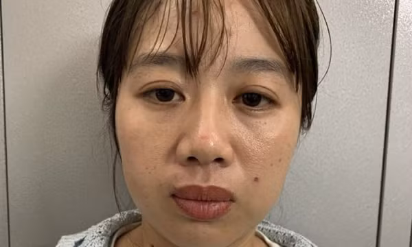 Làm giả hình ảnh chuyển khoản để chiếm đoạt tiền từ các tiệm hoa, bánh