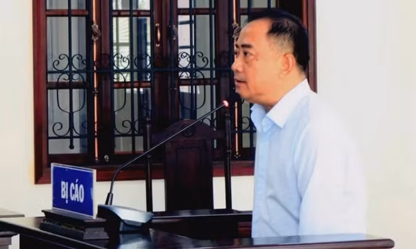 Bịa chuyện quen bộ ngành trung ương, lừa 2 doanh nghiệp lấy tiền tỉ
