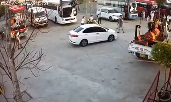 Ôtô tông bé gái tử vong ở trạm dừng cao tốc Trung Lương