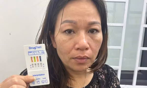 Người phụ nữ U50 'bay lắc' cùng 2 thanh niên trong phòng trọ