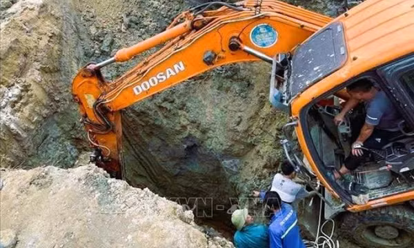 Ba người đàn ông tử vong khi xuống giếng nạo vét đất