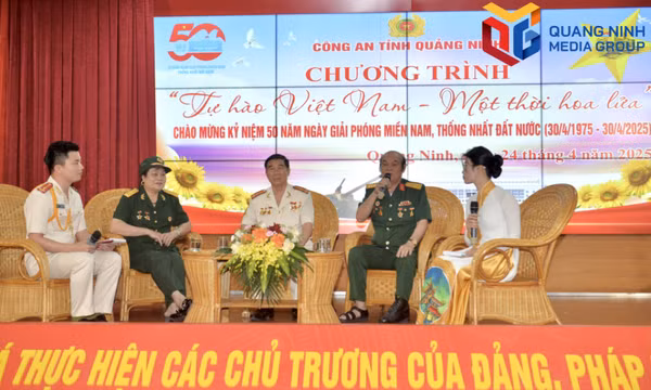 Công an tỉnh tổ chức sinh hoạt chính trị đặc biệt “Tự hào Việt Nam - Một thời hoa lửa”
