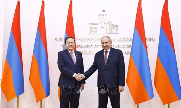 Chủ tịch Quốc hội Trần Thanh Mẫn hội kiến Thủ tướng Armenia