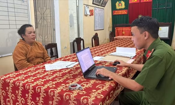 Mua 'sổ đỏ' giả, mang cầm cố 200 triệu đồng