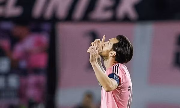 Siêu phẩm của Messi đưa Inter Miami vào Bán kết CONCACAF Champions Cup