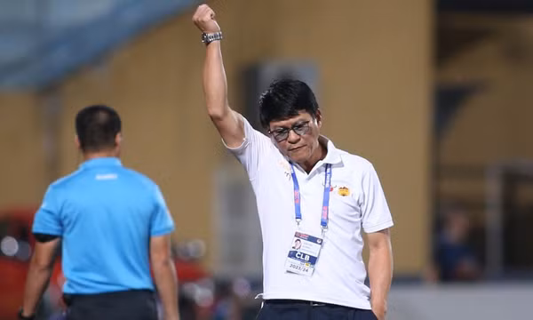 HAGL thất bại, HLV Vũ Tiến Thành xúc phạm trọng tài