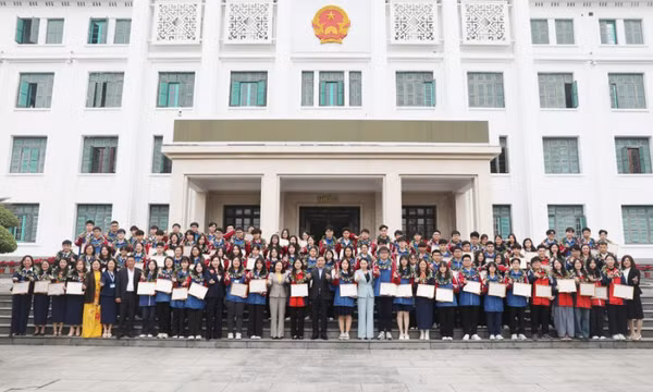 Quảng Ninh khẳng định chất lượng giáo dục mũi nhọn