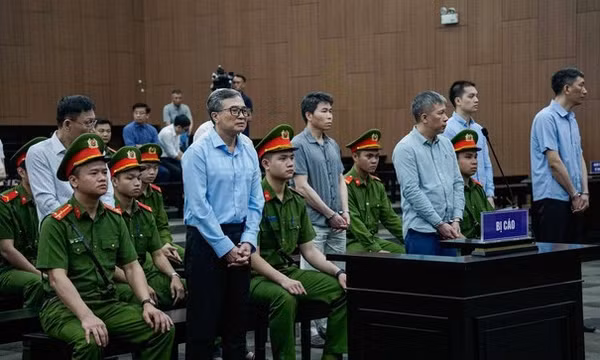 Vụ EVN thiệt hại hơn 1.000 tỷ đồng: Cựu Thứ trưởng Bộ Công Thương Hoàng Quốc Vượng lĩnh 6 năm tù