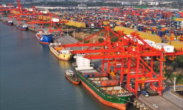 Nhà Trắng nói hàng Trung Quốc phải chịu thuế 245%