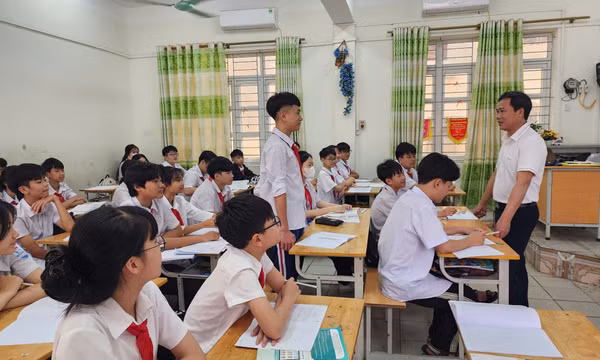 Chuyện về người thầy 23 năm "làm tuyển"