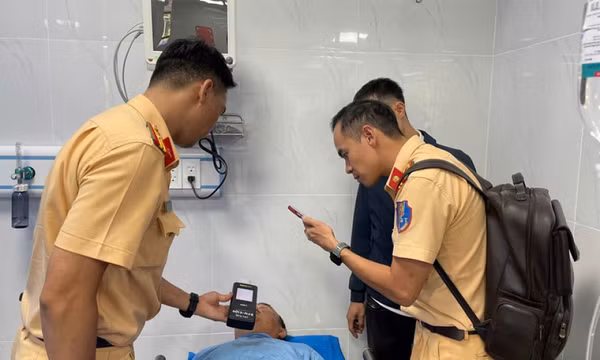 Vụ lật xe khiến 20 học sinh nhập viện: Kết quả kiểm tra nồng độ cồn của tài xế