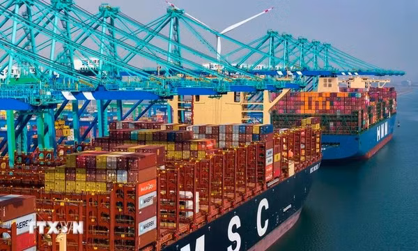 Phản ứng của Trung Quốc sau khi Nhà Trắng thông báo tăng thuế lên 245%