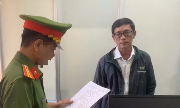 Khởi tố cựu lãnh đạo Chi cục Thuế ở Cà Mau