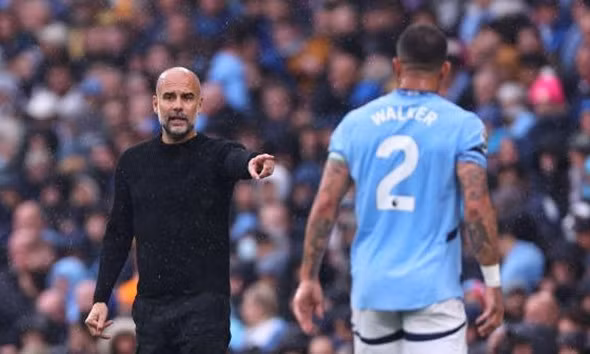 Man City "dứt tình" với Kyle Walker