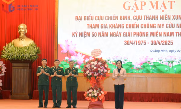 Gặp mặt cựu chiến binh, cựu thanh niên xung phong tiêu biểu tham gia kháng chiến chống Mỹ cứu nước