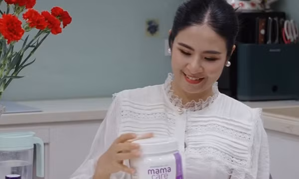 Lần đầu làm mẹ, Hoa hậu Ngọc Hân chọn sản phẩm dinh dưỡng MamaCare đồng hành cùng con