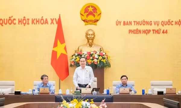 Bế mạc Phiên họp thứ 44 của Ủy ban Thường vụ Quốc hội