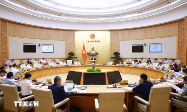 Thủ tướng: Thần tốc xây dựng pháp luật đáp ứng yêu cầu tình hình diễn biến nhanh