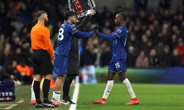 Chelsea nhận tin vui từ 'sát thủ' trẻ trước trận Derby London