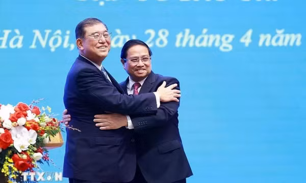 Thủ tướng Phạm Minh Chính và Thủ tướng Nhật Bản Ishiba gặp gỡ báo chí
