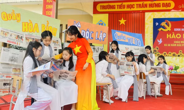 Ngoại khóa “Hào khí Việt Nam”: Tri ân và tự hào dân tộc