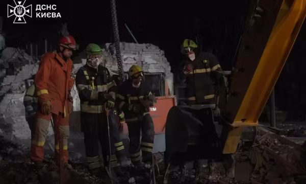 Tổng thống Ukraine cung cấp thông tin về nguồn gốc tên lửa mà Nga vừa phóng vào Kiev