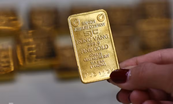 Vàng miếng SJC vọt lên 120 triệu đồng