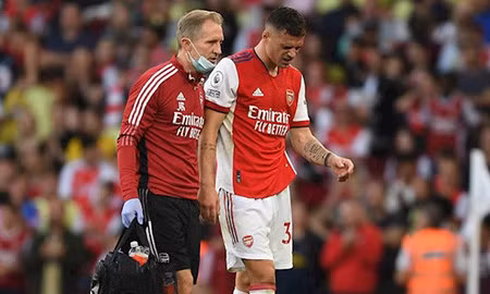 Xhaka chấn thương nghỉ 3 tháng, Arsenal méo mặt