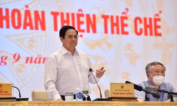 Cần đầu tư cho xây dựng và hoàn thiện thể chế đúng tầm đột phá chiến lược, thực sự là ‘đòn bẩy’ kiến tạo phát triển
