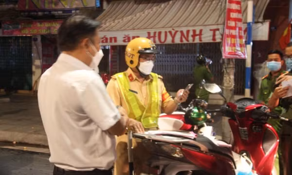 Thêm một tỉnh thực hiện giấy đi đường do Công an cấp từ 0 giờ ngày 7/9