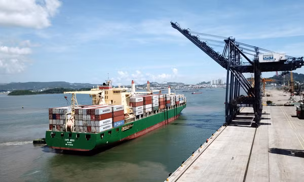 Cảng CICT Cái Lân tiếp nhận tàu container của hãng tàu lớn nhất thế giới