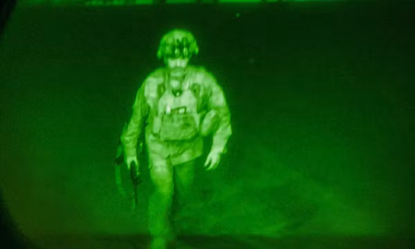 Lý do tướng Mỹ lên máy bay rời Afghanistan sau cùng