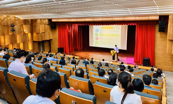 Sở Văn hoá và Thể thao tổ chức học tập, quán triệt, triển khai các chỉ đạo của Trung ương và tỉnh
