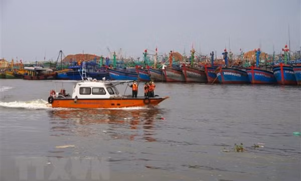 Bão số 6 suy yếu thành một vùng áp thấp, nhiều khu vực trên cả nước có mưa dông