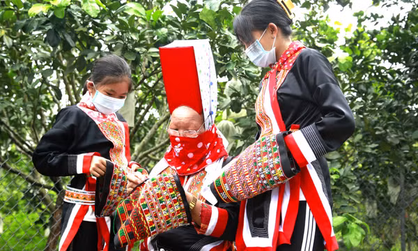 Đặc sắc trang phục truyền thống dân tộc Dao ở Tiên Yên
