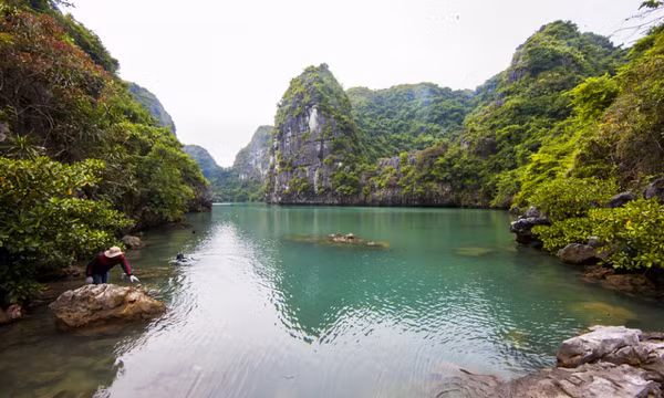 Tiềm năng du lịch từ các hồ, áng trên Vịnh Hạ Long