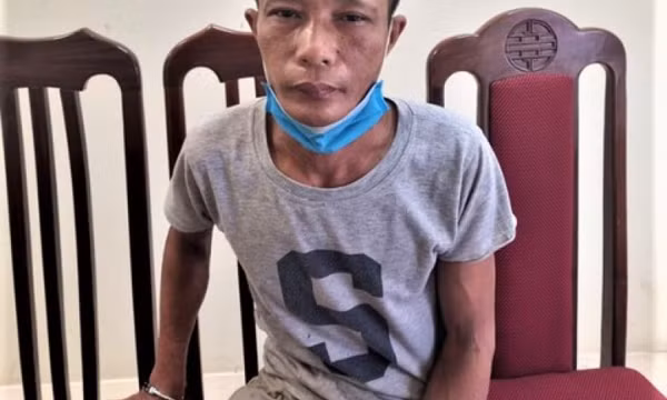 Khởi tố người đuổi chém cán bộ chốt kiểm dịch