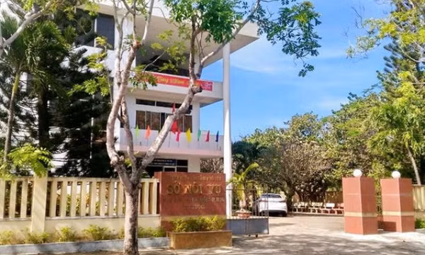 Vợ một phó giám đốc sở trục lợi trong vụ làm lộ đề thi tuyển công chức