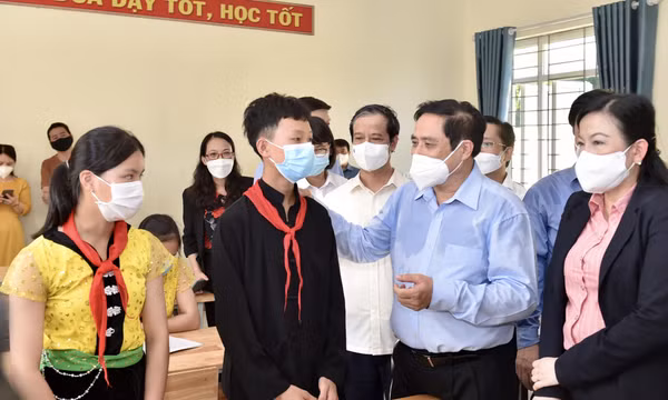 Cần tiếp tục chăm lo tốt hơn để đáp ứng nhu cầu học tập của con em đồng bào các dân tộc