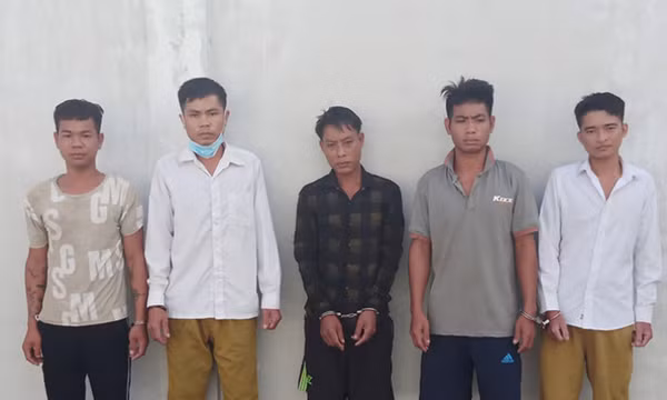Lợi dụng giãn cách xã hội, xẻ trộm thịt trâu đem bán
