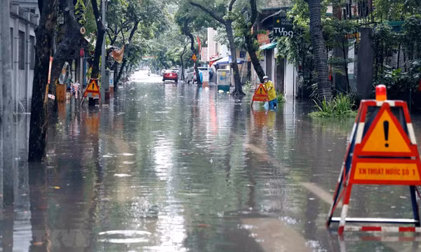Các khu vực trên cả nước đều có mưa dông, đề phòng lốc sét, mưa đá