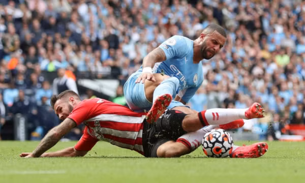 Man City đứt mạch thắng